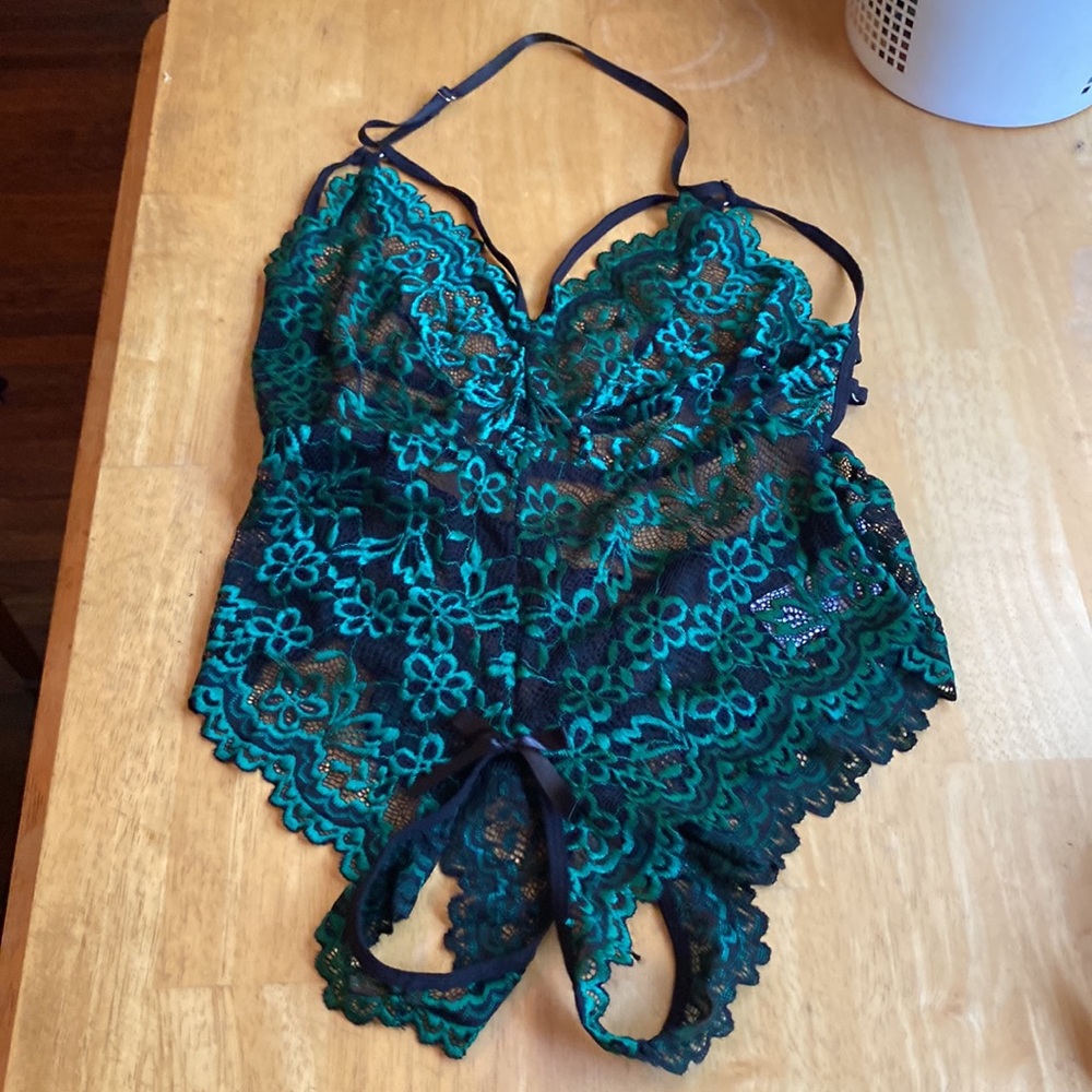 Composition bodysuit size L in great condition